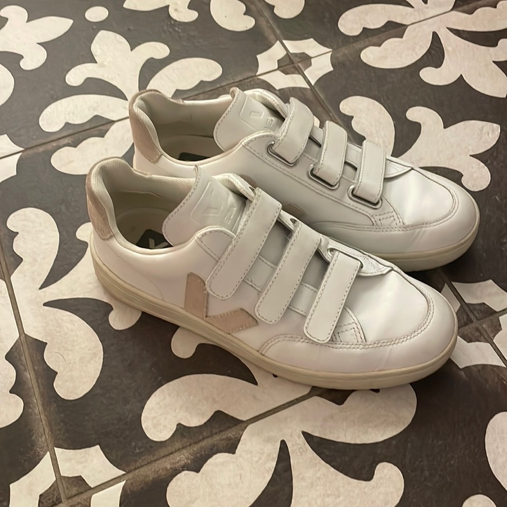 Veja shoes